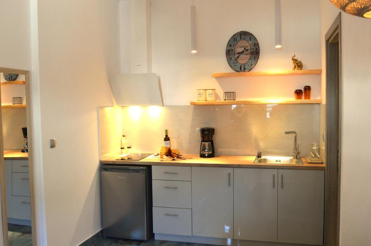 Golden Mile Studio-Apartment Іпсос Екстер'єр фото